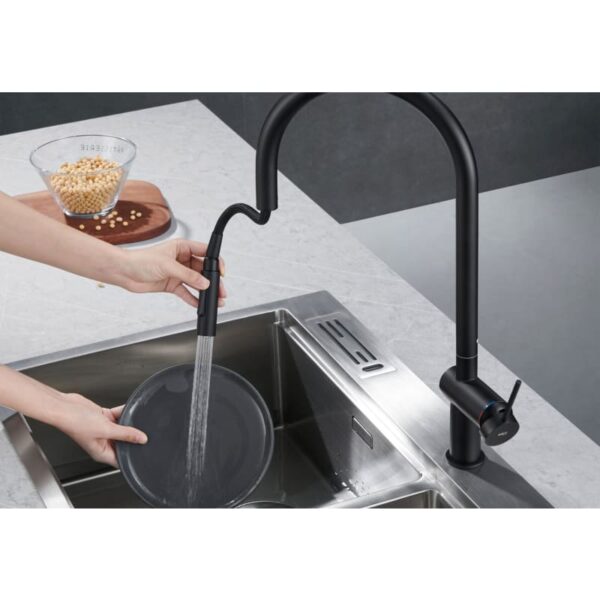 Grifo de cocina Berna de Imex ambiente 6