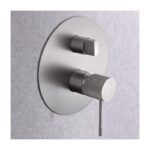 Conjunto de ducha y baño empotrado Line Imex detalle 8